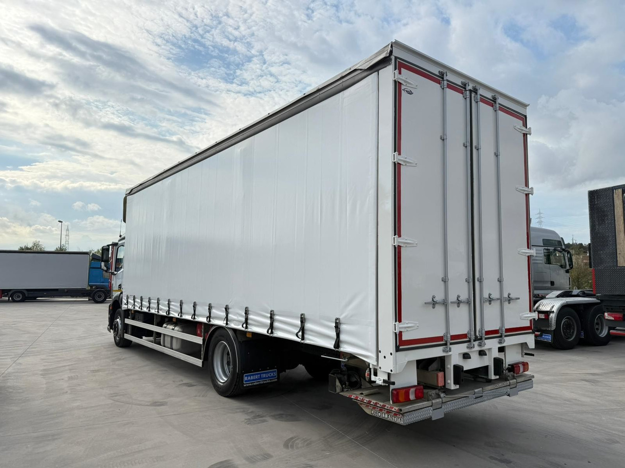 MERCEDES BENZ 18.27 Antos E6 (Tauliner) - Curtainsider truck: picture 4 MERCEDES BENZ 18.27 Antos E6 (Tauliner) - Curtainsider truck: picture 4
