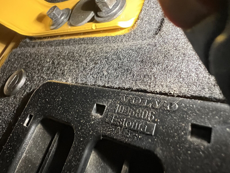 Volvo left side - Cab and interior: picture 3 Volvo left side - Cab and interior: picture 3