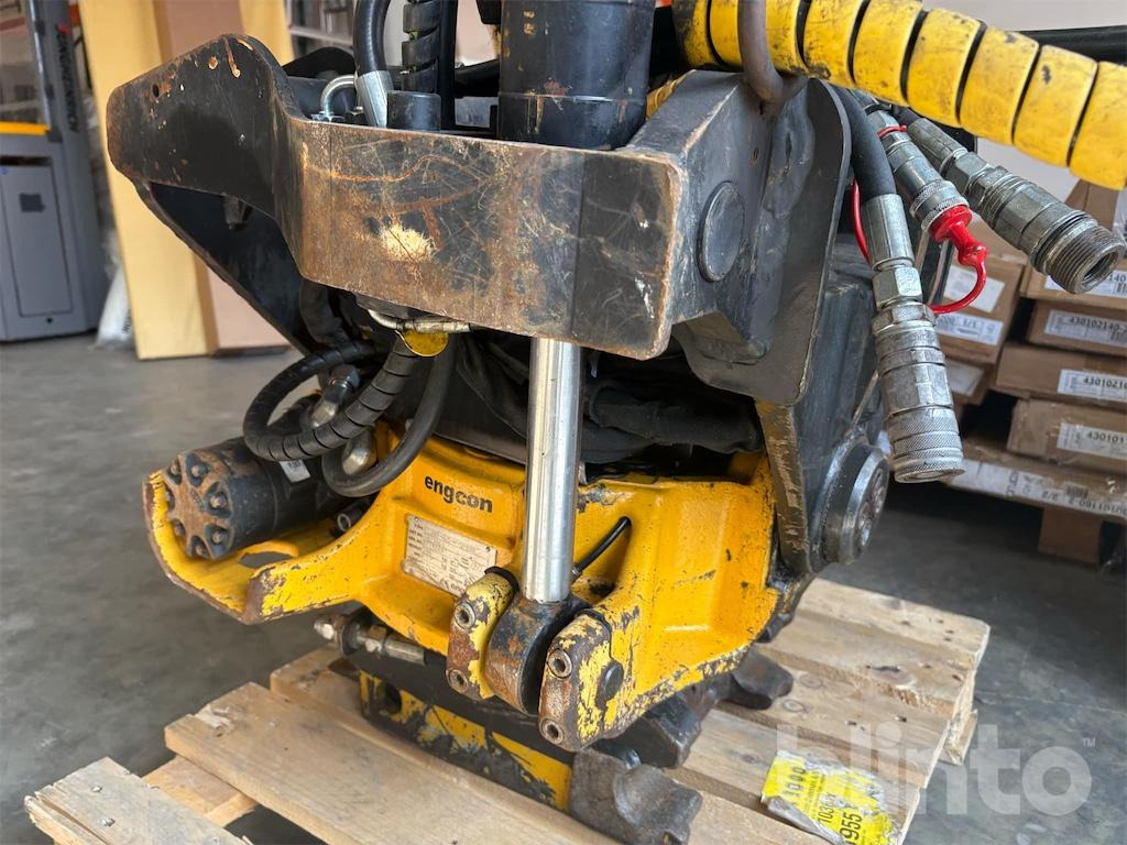 Engcon ec209 - Tiltrotator: picture 3 Engcon ec209 - Tiltrotator: picture 3