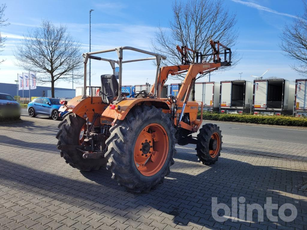 Fiat 750 DT (1974) - Farm tractor: picture 3 Fiat 750 DT (1974) - Farm tractor: picture 3