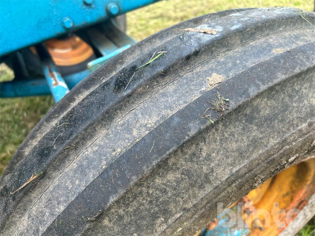 Farm tractor Fordson Power Major (1953): picture 22