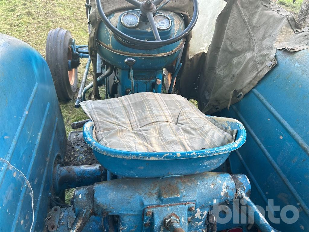 Farm tractor Fordson Power Major (1953): picture 34