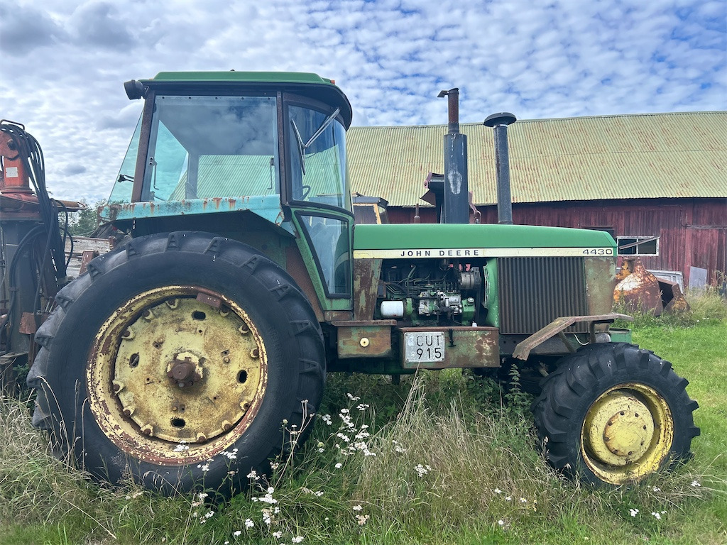 JOHN DEERE 4430 / Reparationsobjekt - Farm tractor: picture 4 JOHN DEERE 4430 / Reparationsobjekt - Farm tractor: picture 4