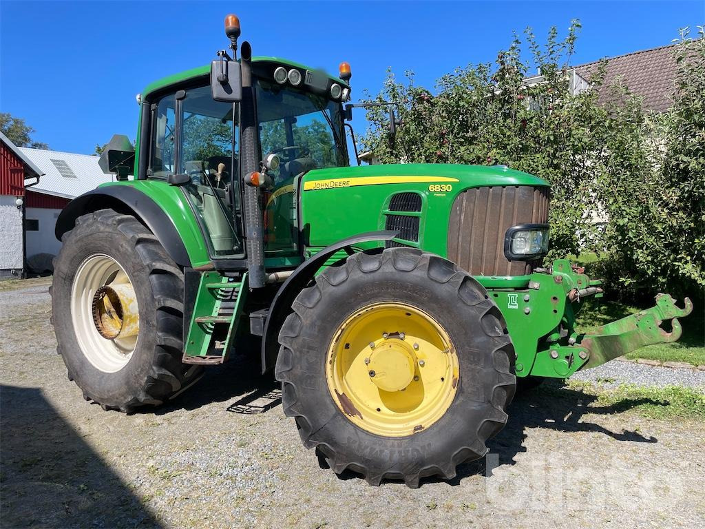 JOHN DEERE 6830 Premium - Farm tractor: picture 1 JOHN DEERE 6830 Premium - Farm tractor: picture 1