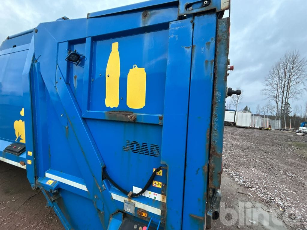 Garbage truck body Joab Binlift Returnpack: picture 15