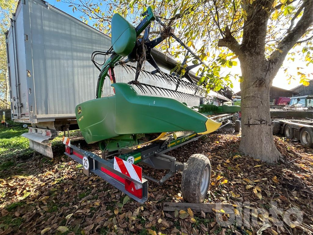 John Deere 730FD (2019) - Grain header: picture 4 John Deere 730FD (2019) - Grain header: picture 4