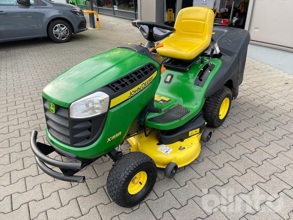 John Deere X155R - Garden mower: picture 1 John Deere X155R - Garden mower: picture 1