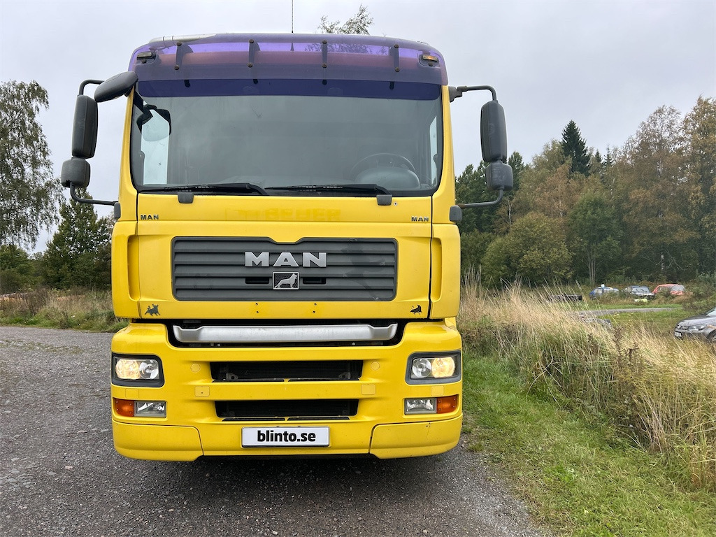 MAN TGA 26.360 6X2-2 BL - Dropside/ Flatbed truck, Crane truck: picture 2 MAN TGA 26.360 6X2-2 BL - Dropside/ Flatbed truck, Crane truck: picture 2