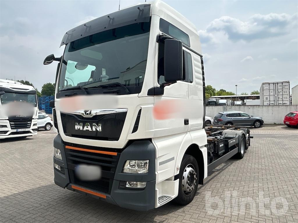 MAN TGX 26.400 6X2-4 LL - Container transporter/ Swap body truck: picture 1 MAN TGX 26.400 6X2-4 LL - Container transporter/ Swap body truck: picture 1