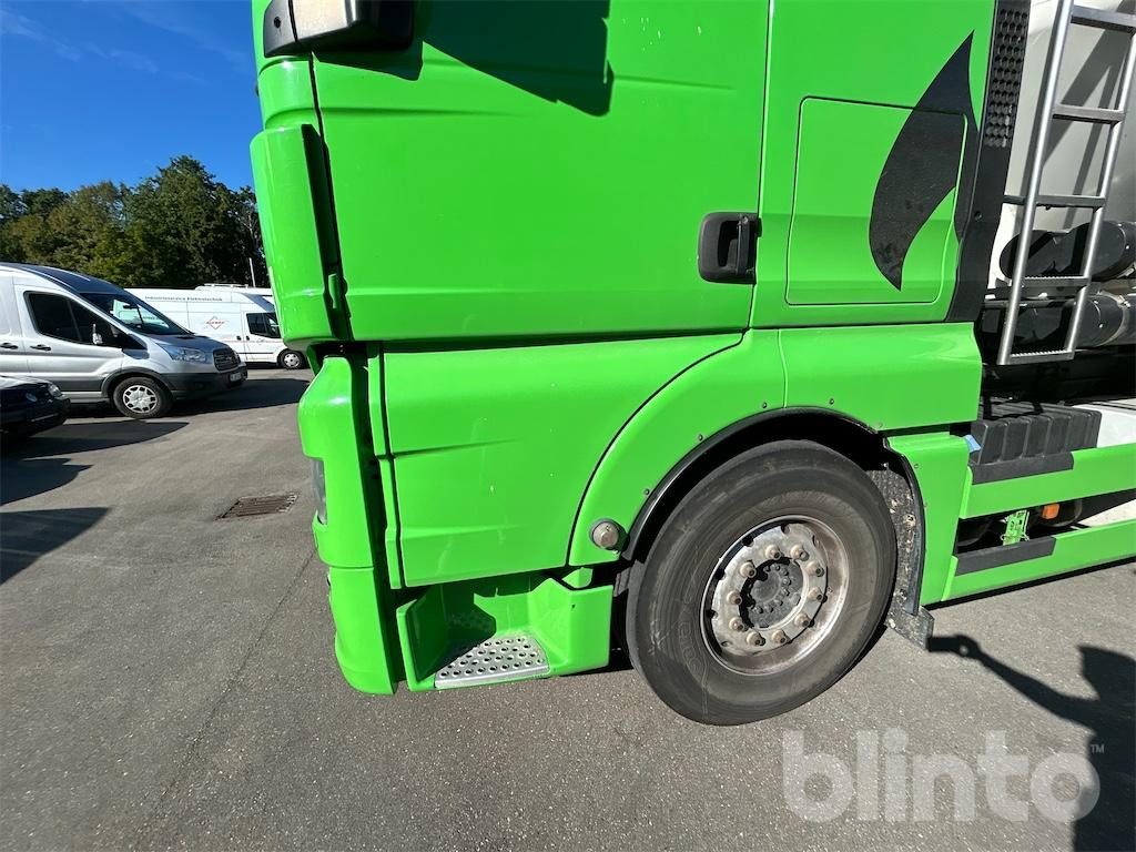 Tank truck MAN TGX: picture 35