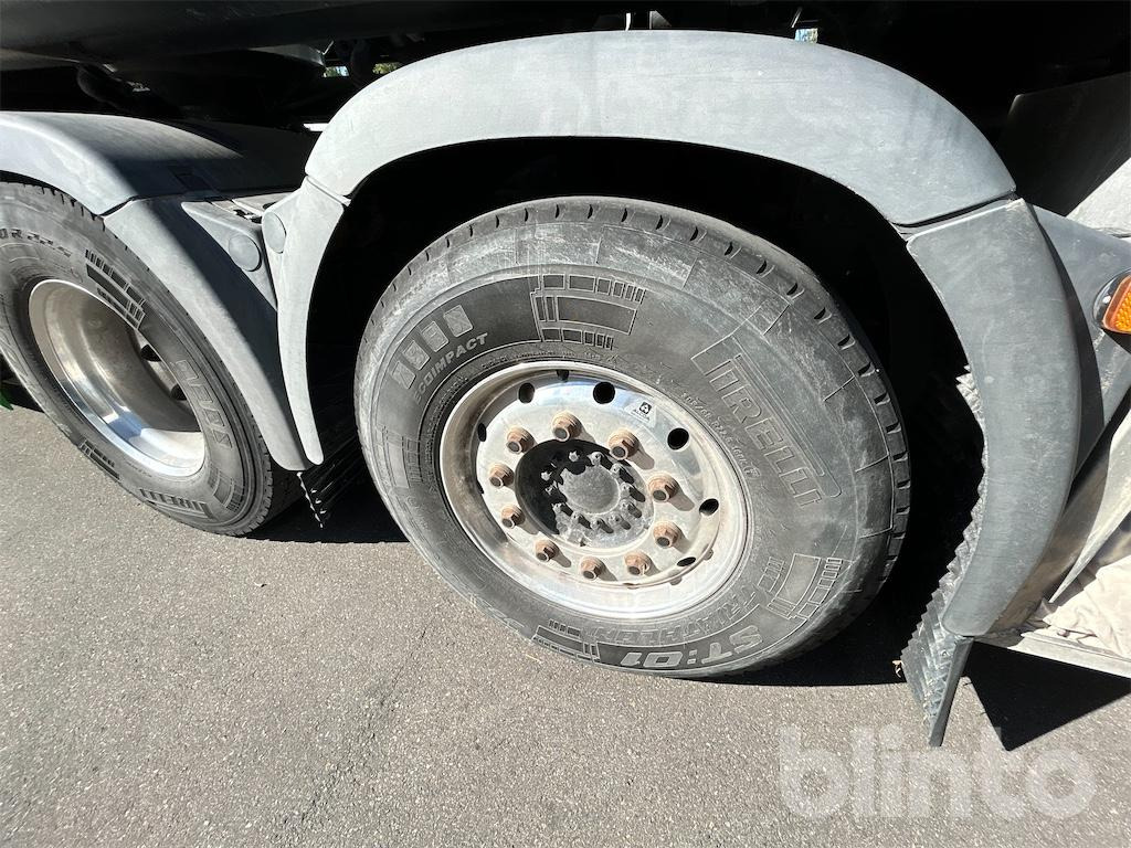 Tank truck MAN TGX: picture 24