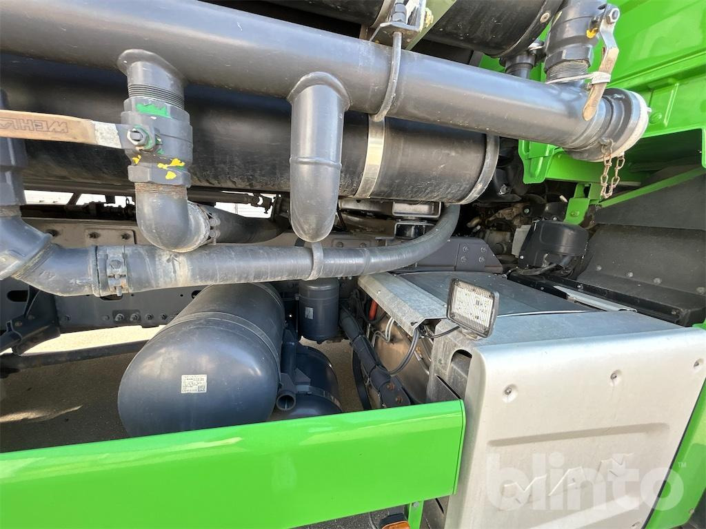 Tank truck MAN TGX: picture 44