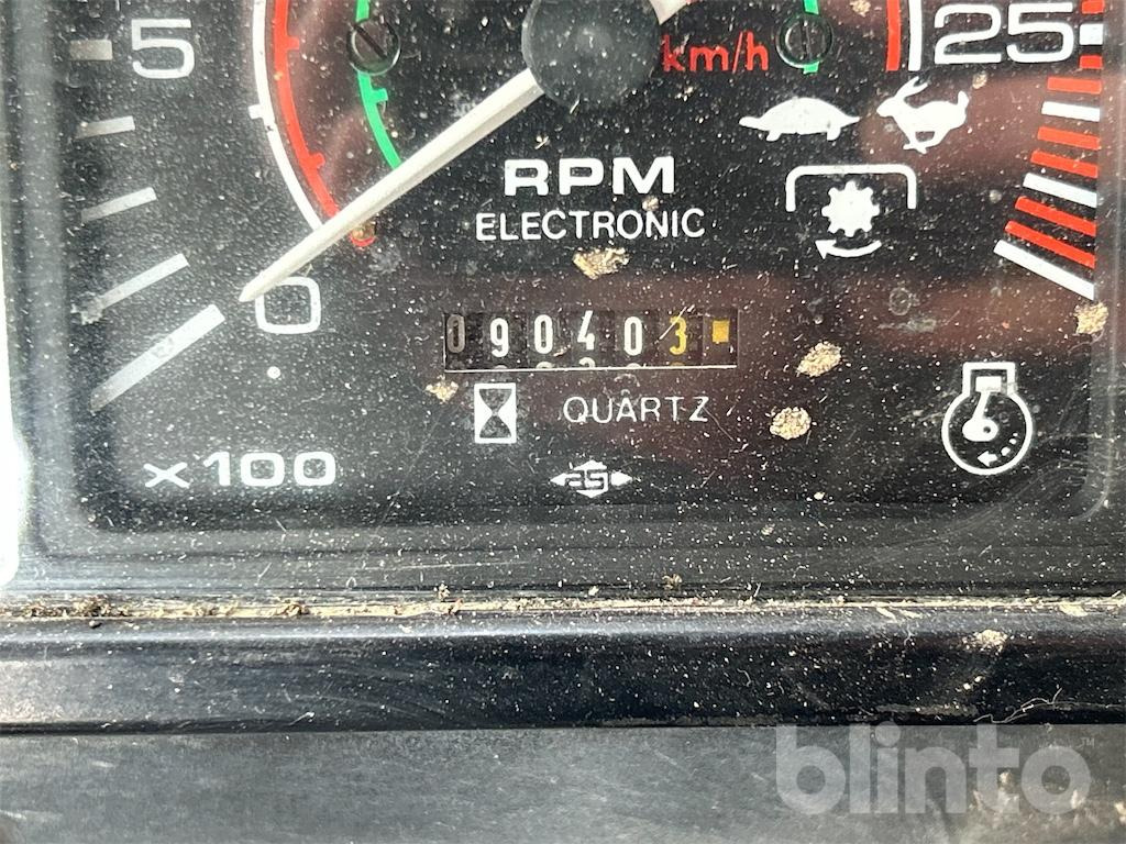 Massey Ferguson 373A - Farm tractor: picture 5 Massey Ferguson 373A - Farm tractor: picture 5