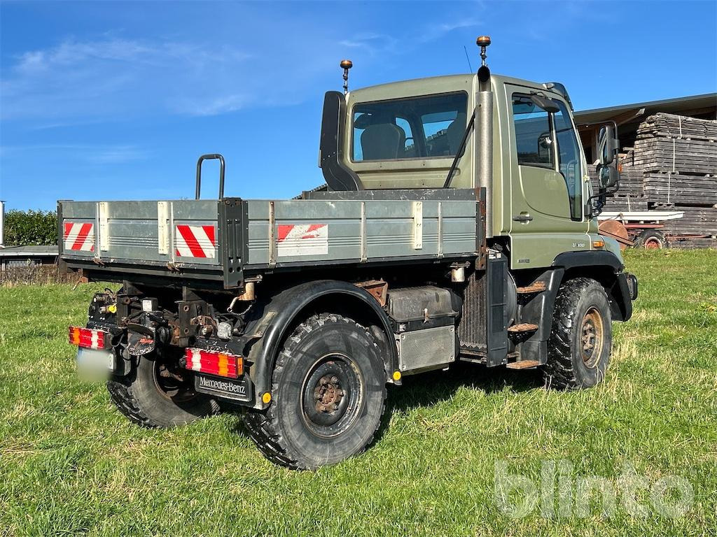 Mercedes-Benz U300 (2010) - Dropside/ Flatbed truck: picture 3 Mercedes-Benz U300 (2010) - Dropside/ Flatbed truck: picture 3