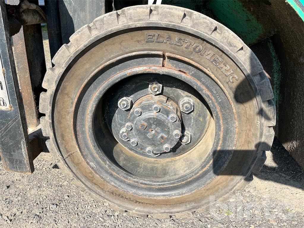 Diesel forklift Mitsubishi FD30K: picture 13