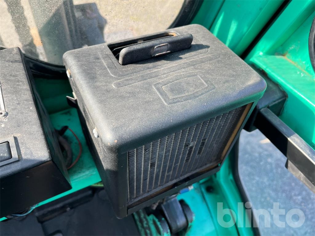 Diesel forklift Mitsubishi FD30K: picture 48