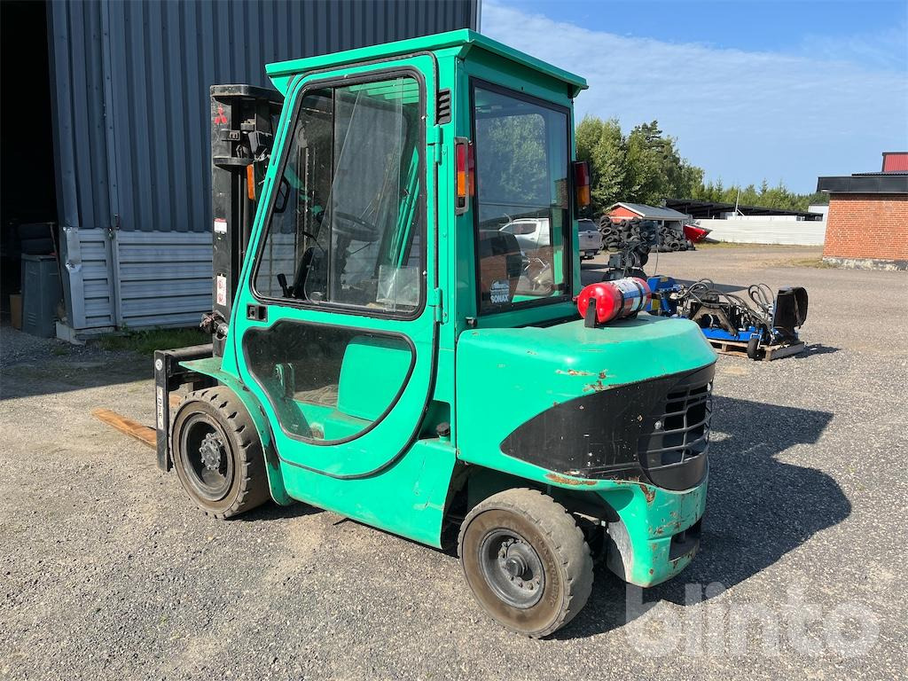 Diesel forklift Mitsubishi FD30K: picture 7