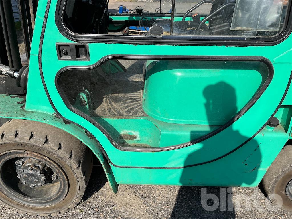 Diesel forklift Mitsubishi FD30K: picture 37