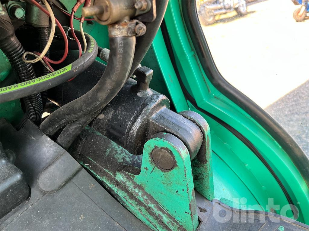 Diesel forklift Mitsubishi FD30K: picture 49