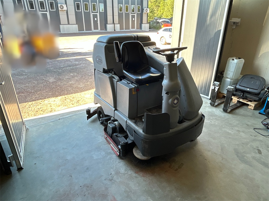 Nilfisk BR 1100S - Scrubber dryer: picture 5 Nilfisk BR 1100S - Scrubber dryer: picture 5