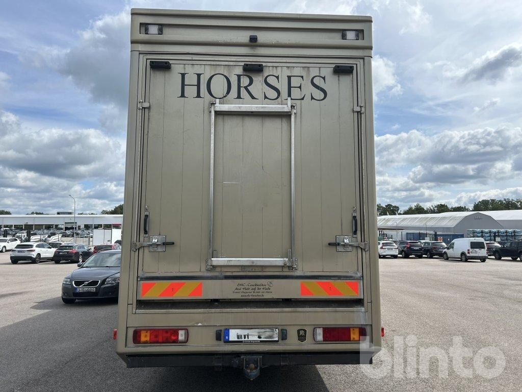SCANIA P360DB6X2*4MNB - Horse truck: picture 5 SCANIA P360DB6X2*4MNB - Horse truck: picture 5