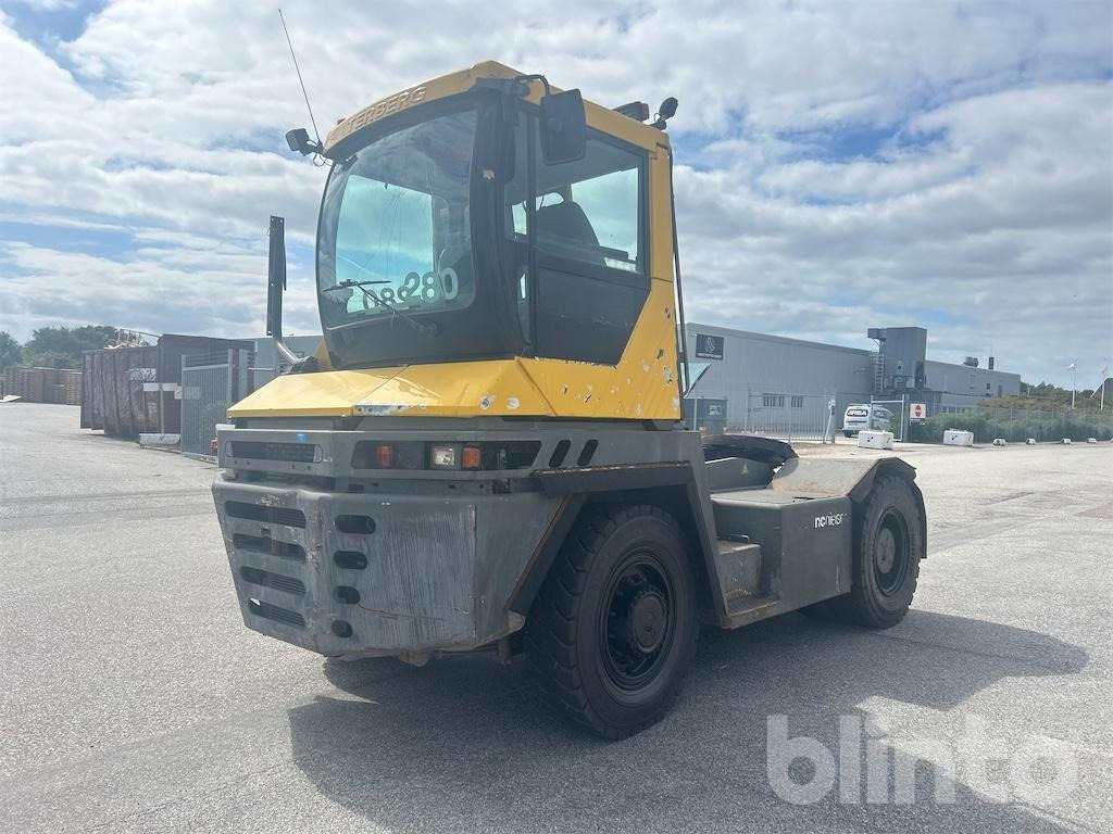 Terberg RT382 - Terminal tractor: picture 2 Terberg RT382 - Terminal tractor: picture 2