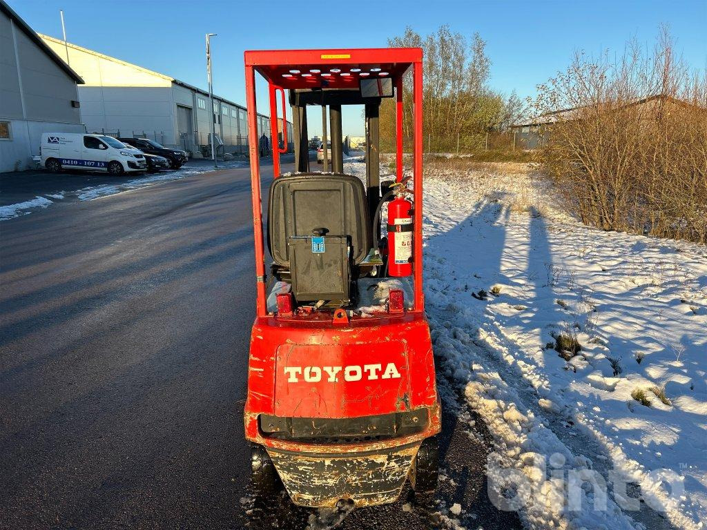 Toyota 2F B9 - Forklift: picture 5 Toyota 2F B9 - Forklift: picture 5