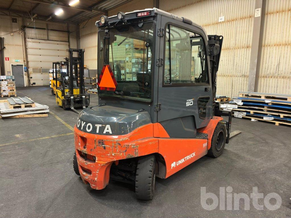 Toyota 8FBMT50 - Electric forklift: picture 5 Toyota 8FBMT50 - Electric forklift: picture 5