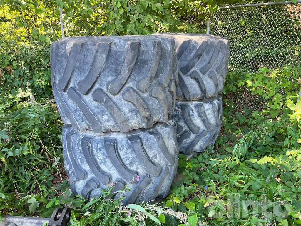 Trelleborg 650/45-22.5 - Wheel and tire package for Excavator: picture 1 Trelleborg 650/45-22.5 - Wheel and tire package for Excavator: picture 1