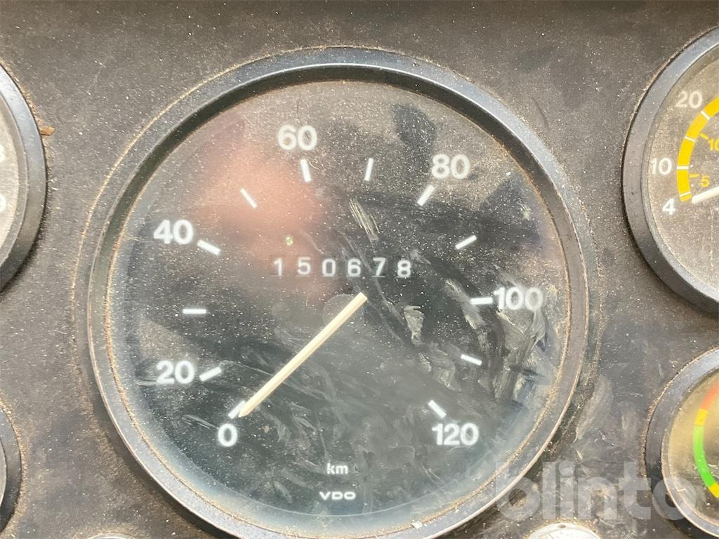 Truck VOLVO F613: picture 27