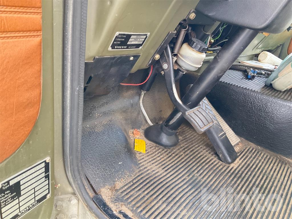Truck VOLVO F613: picture 24