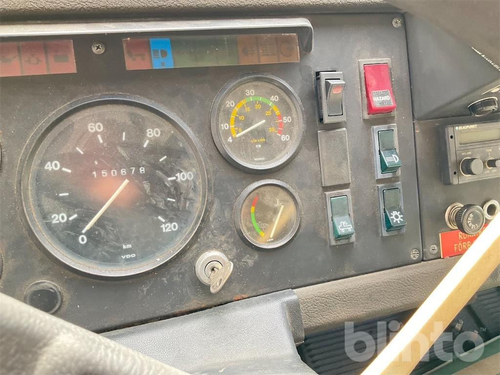 Truck VOLVO F613: picture 29