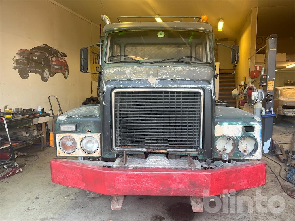 VOLVO N 10 6X2 420 - Truck: picture 2 VOLVO N 10 6X2 420 - Truck: picture 2