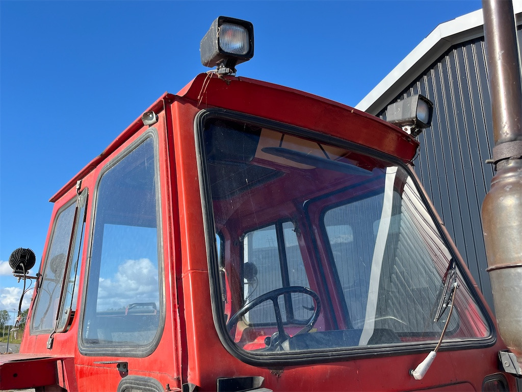 Farm tractor VOLVO-BM T 500: picture 49