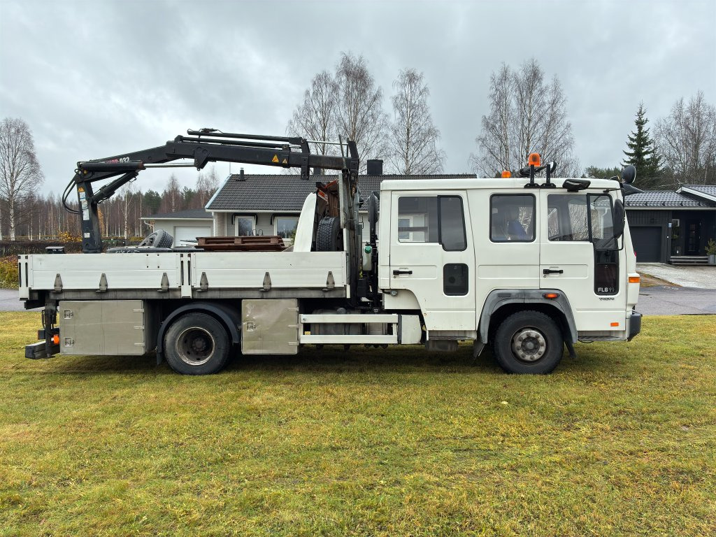VOLVO FL611 4X2 - Dropside/ Flatbed truck, Crane truck: picture 4 VOLVO FL611 4X2 - Dropside/ Flatbed truck, Crane truck: picture 4