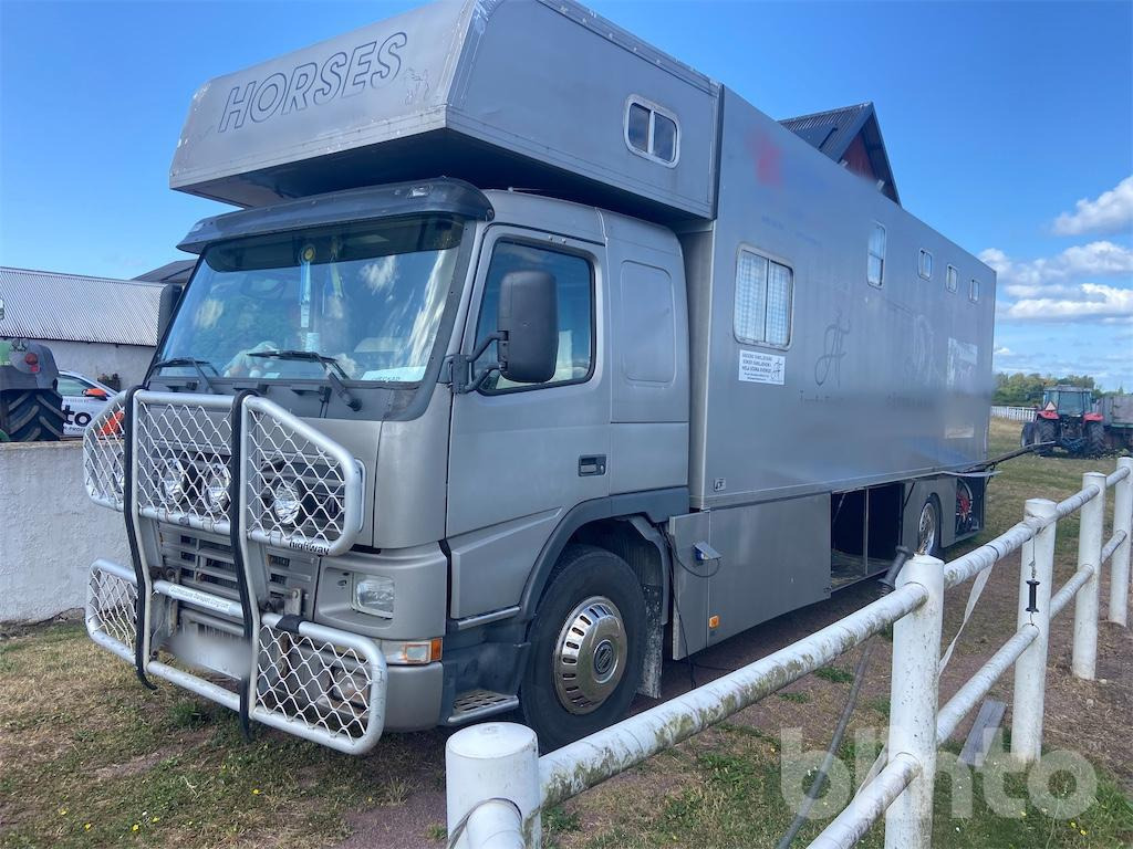 VOLVO FM10 4X2 FÖRLÄNGD - Horse truck: picture 1 VOLVO FM10 4X2 FÖRLÄNGD - Horse truck: picture 1