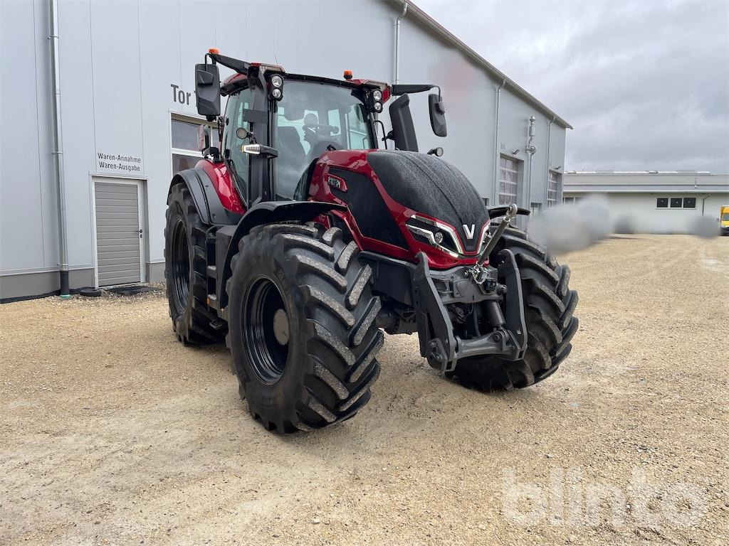 Valtra Q305 (2023) - Farm tractor: picture 2 Valtra Q305 (2023) - Farm tractor: picture 2