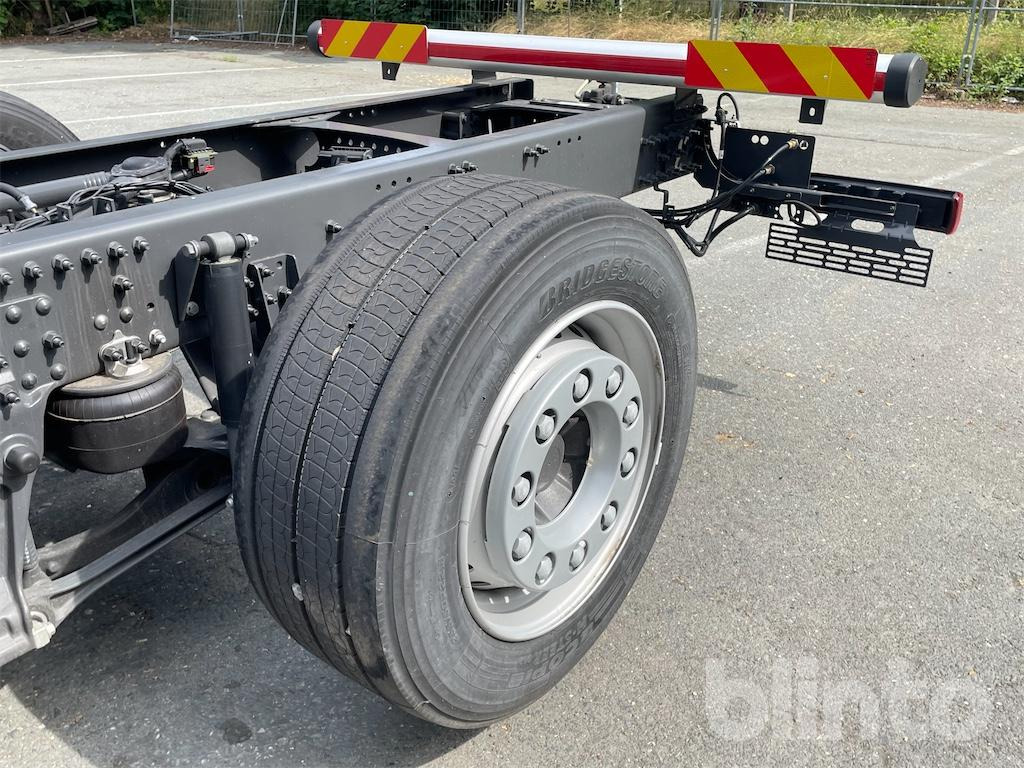 Cab chassis truck Volvo FH 460 FG 6x2 (2023): picture 44