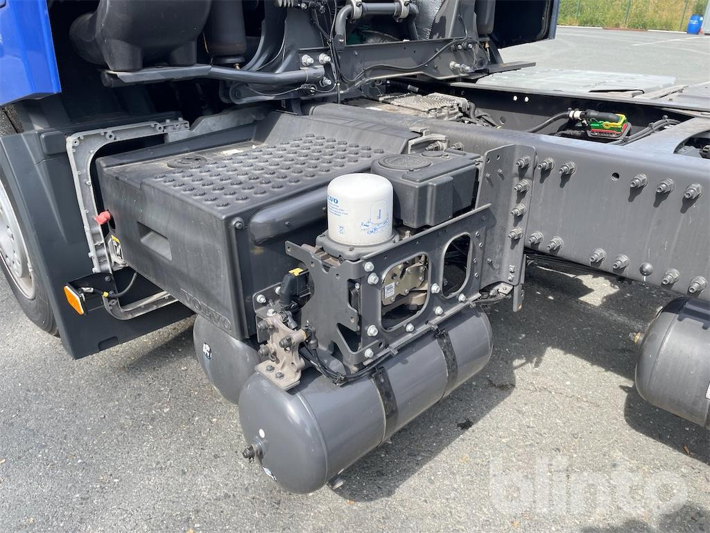 Cab chassis truck Volvo FH 460 FG 6x2 (2023): picture 35