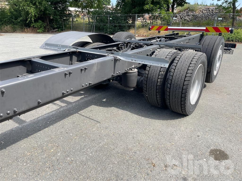 Cab chassis truck Volvo FH 460 FG 6x2 (2023): picture 37