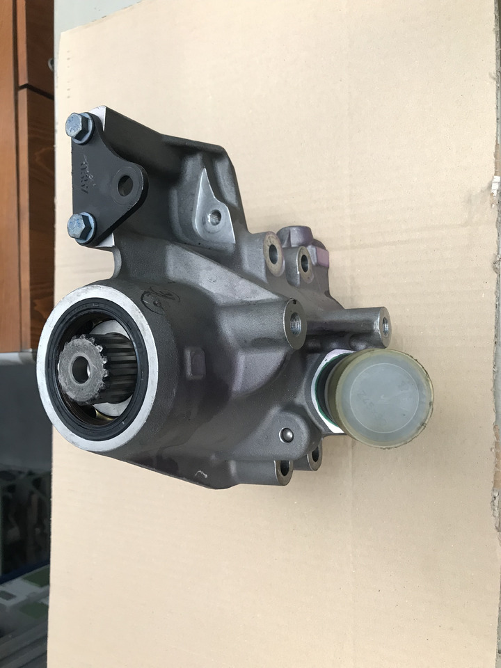 CARCASSA RIDUTTORE ASSEMBLAGGIO POMPA CARBURANTE ALTA PRESSIONE MAN 51385075020 - Fuel pump for Truck: picture 2 CARCASSA RIDUTTORE ASSEMBLAGGIO POMPA CARBURANTE ALTA PRESSIONE MAN 51385075020 - Fuel pump for Truck: picture 2
