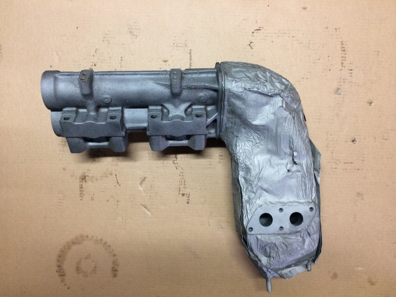 COLLETTORE SCARICO COIBENTATO POSTERIORE MAN 51081015160 - Exhaust manifold: picture 1 COLLETTORE SCARICO COIBENTATO POSTERIORE MAN 51081015160 - Exhaust manifold: picture 1