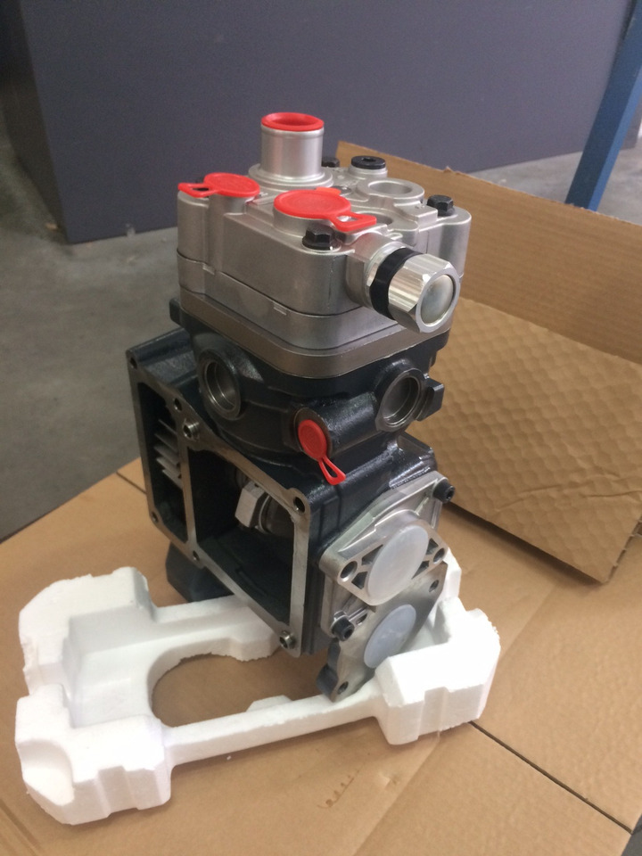 Air compressor COMPRESSORE ARIA RIF. MAN 51541007117 - 51541007205 - 51541007232 - 51541007247: picture 13 Air compressor COMPRESSORE ARIA RIF. MAN 51541007117 - 51541007205 - 51541007232 - 51541007247: picture 13