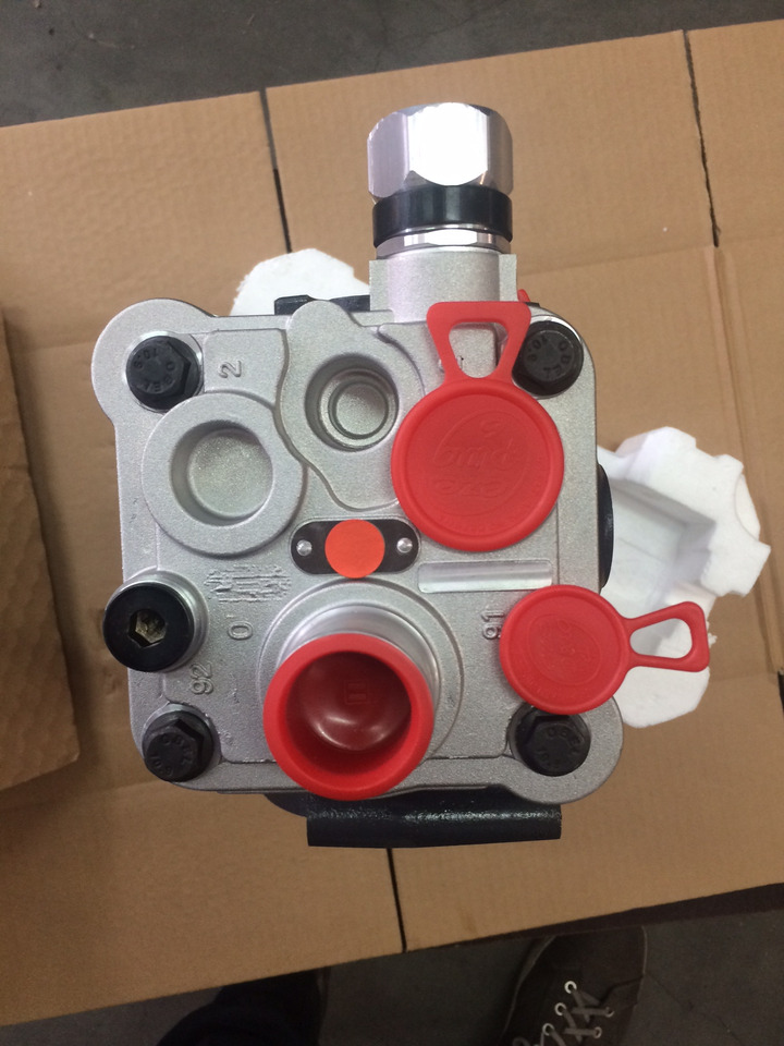 Air compressor COMPRESSORE ARIA RIF. MAN 51541007117 - 51541007205 - 51541007232 - 51541007247: picture 10 Air compressor COMPRESSORE ARIA RIF. MAN 51541007117 - 51541007205 - 51541007232 - 51541007247: picture 10