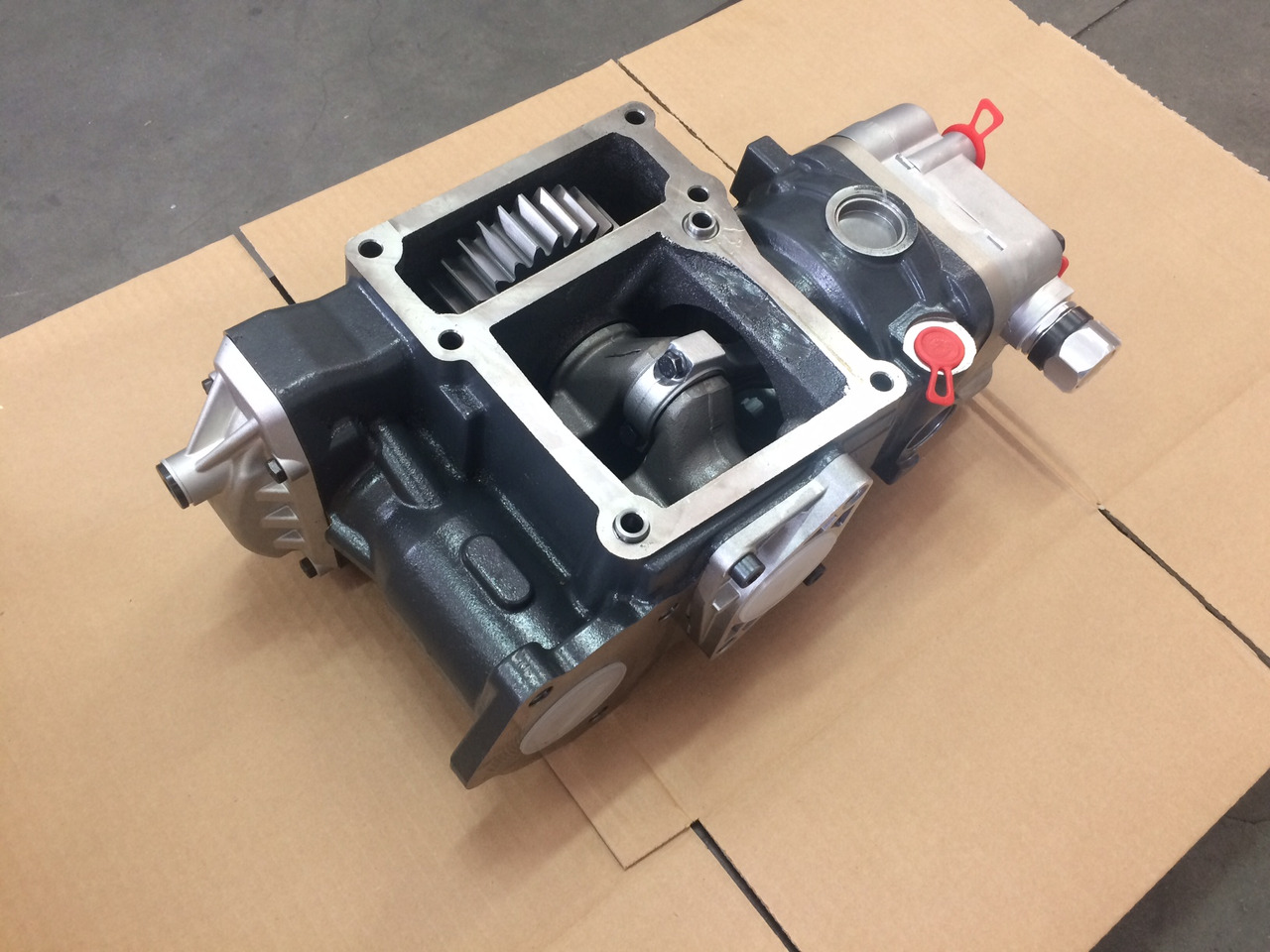 Air compressor COMPRESSORE ARIA RIF. MAN 51541007117 - 51541007205 - 51541007232 - 51541007247: picture 6 Air compressor COMPRESSORE ARIA RIF. MAN 51541007117 - 51541007205 - 51541007232 - 51541007247: picture 6