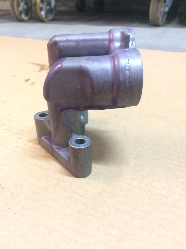 FLANGIA DI COLLEGAMENTO MODULO OLIO MAN 51054406000 - Engine and parts for Truck: picture 3 FLANGIA DI COLLEGAMENTO MODULO OLIO MAN 51054406000 - Engine and parts for Truck: picture 3