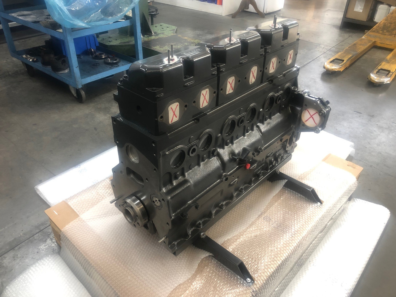LONGBLOCK MAN D0826LE521 / MAN D0826 LE521 - Cylinder block: picture 3 LONGBLOCK MAN D0826LE521 / MAN D0826 LE521 - Cylinder block: picture 3