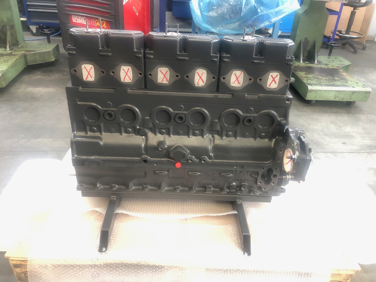 LONGBLOCK MAN D0826LE521 / MAN D0826 LE521 - Cylinder block: picture 2 LONGBLOCK MAN D0826LE521 / MAN D0826 LE521 - Cylinder block: picture 2