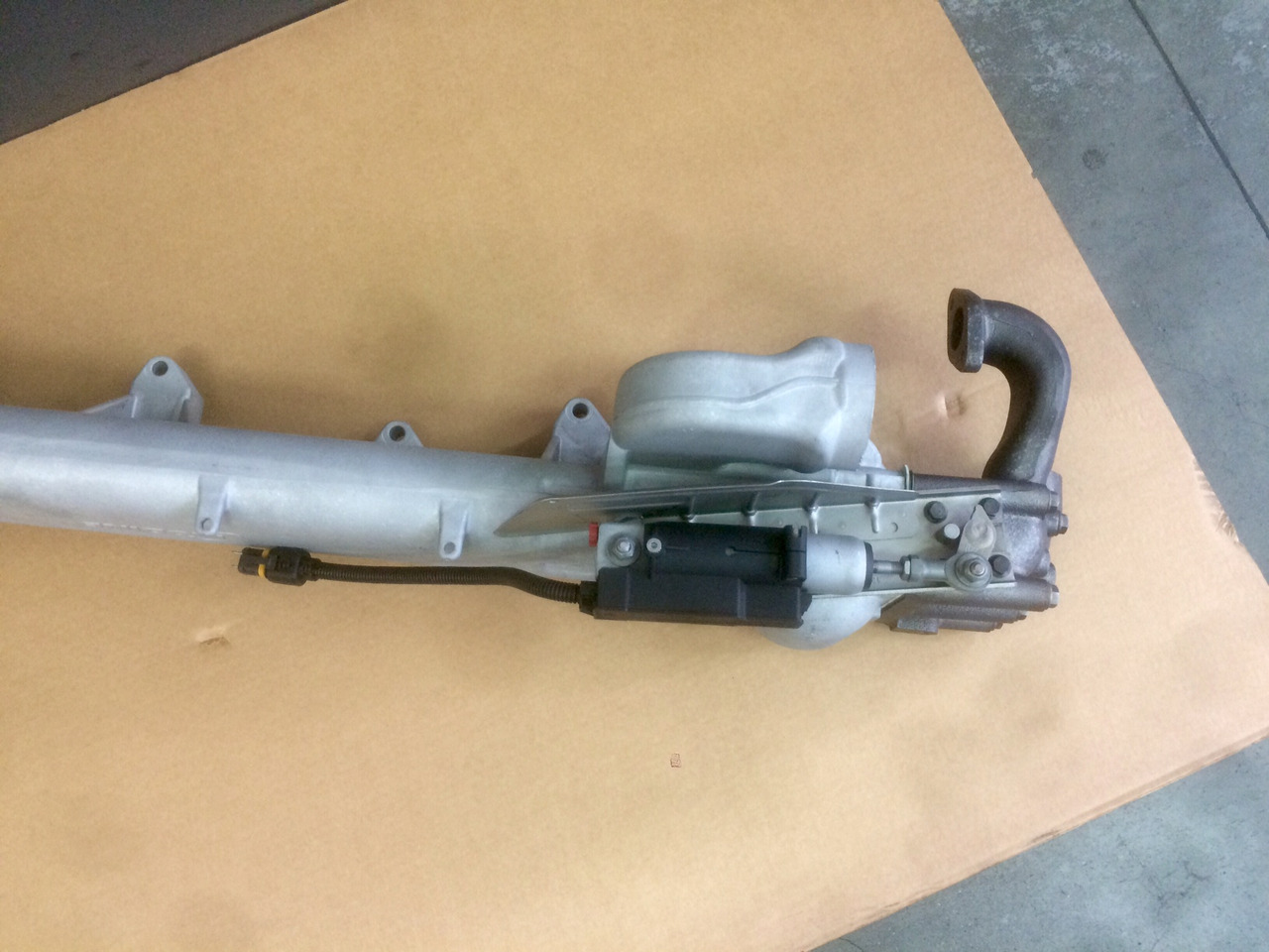 MODULO EGR (modulo ricircolo gas di scarico) - Motori MAN D2066 / D2676 - Euro 3 / Euro 4 - RIF. MAN 51081007140 - 51081007152 - 51081007141 - EGR cooler: picture 4 MODULO EGR (modulo ricircolo gas di scarico) - Motori MAN D2066 / D2676 - Euro 3 / Euro 4 - RIF. MAN 51081007140 - 51081007152 - 51081007141 - EGR cooler: picture 4