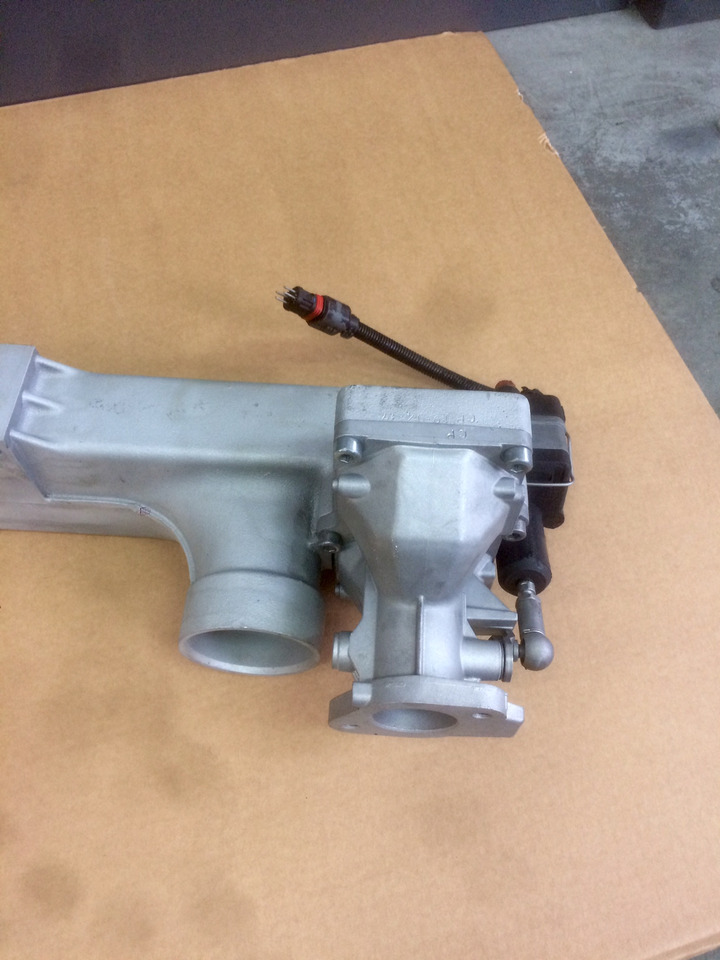 MODULO EGR (modulo ricircolo gas di scarico) - Motori MAN D2866 / D2876 - Euro 3 - RIF. MAN 51081007026 - 51081007027 - 51081007028 - 51081007089 - EGR cooler: picture 4 MODULO EGR (modulo ricircolo gas di scarico) - Motori MAN D2866 / D2876 - Euro 3 - RIF. MAN 51081007026 - 51081007027 - 51081007028 - 51081007089 - EGR cooler: picture 4